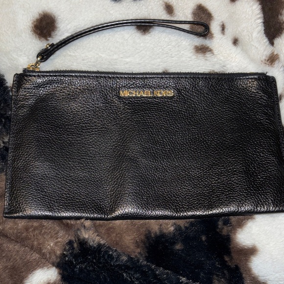 Michael Kors Handbags - Michael Kors Black Pebbled Leather Clutch